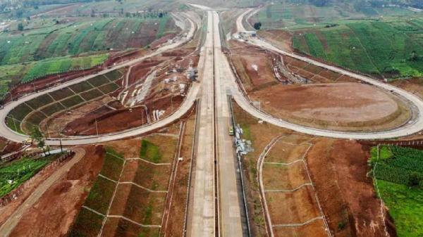 3 Mega Proyek Tol Terpanjang Jokowi Ditinggal Konglomerat, Gimana Nasibnya Sekarang?