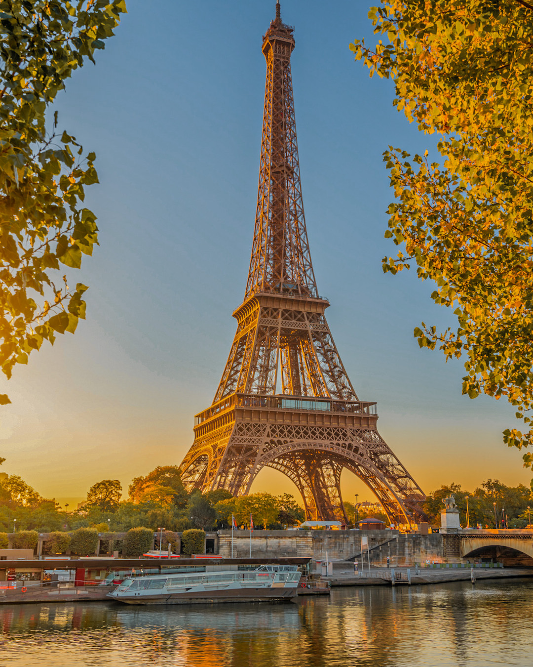 Jurukan Kota Romantis, Paris Ikonik nya Menara Eiffel, yang Wajib Kamu Kunjungi!
