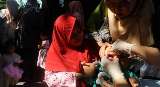 Tersebar Rumor Anak Wafat Selesai Vaksin Polio Membuat Emak-Emak Takut, Check Kenyataannya